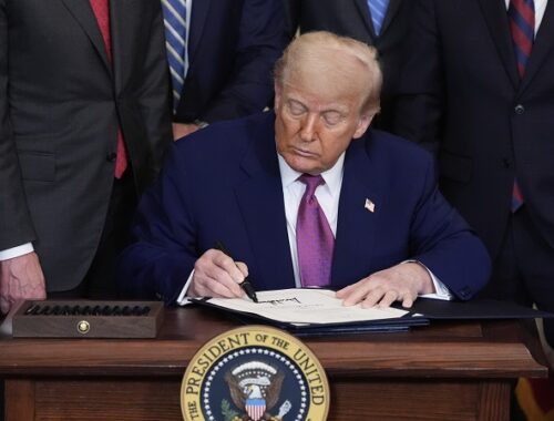 Трамп заявил о подписании торгового соглашения с Китаем