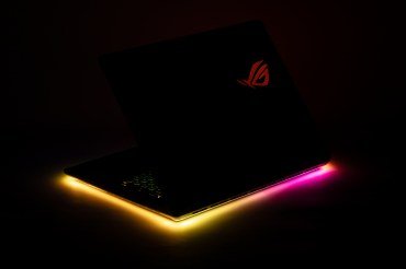 Обзор игрового ноутбука Asus ROG Strix Scar 18 G835LX с Intel Core Ultra 9 275HX и Nvidia GeForce RTX 5090 Laptop
