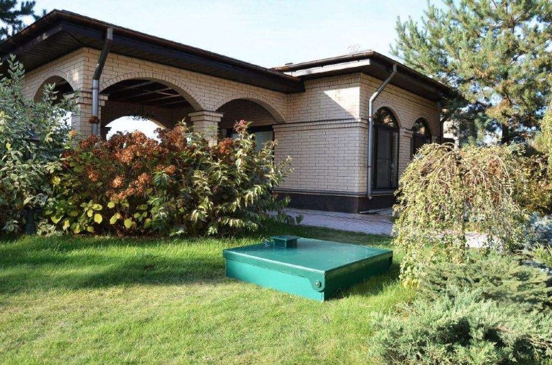 Юнилос Астра.jpg