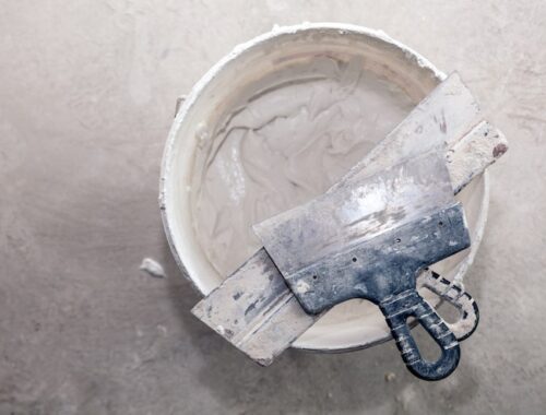 Как штукатурить стены своими руками цементным раствором