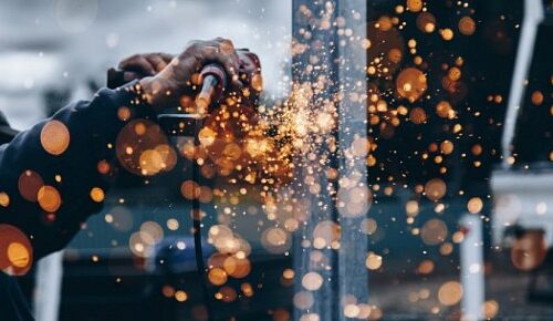 Угловая шлифовальная машинка — какую выбрать?