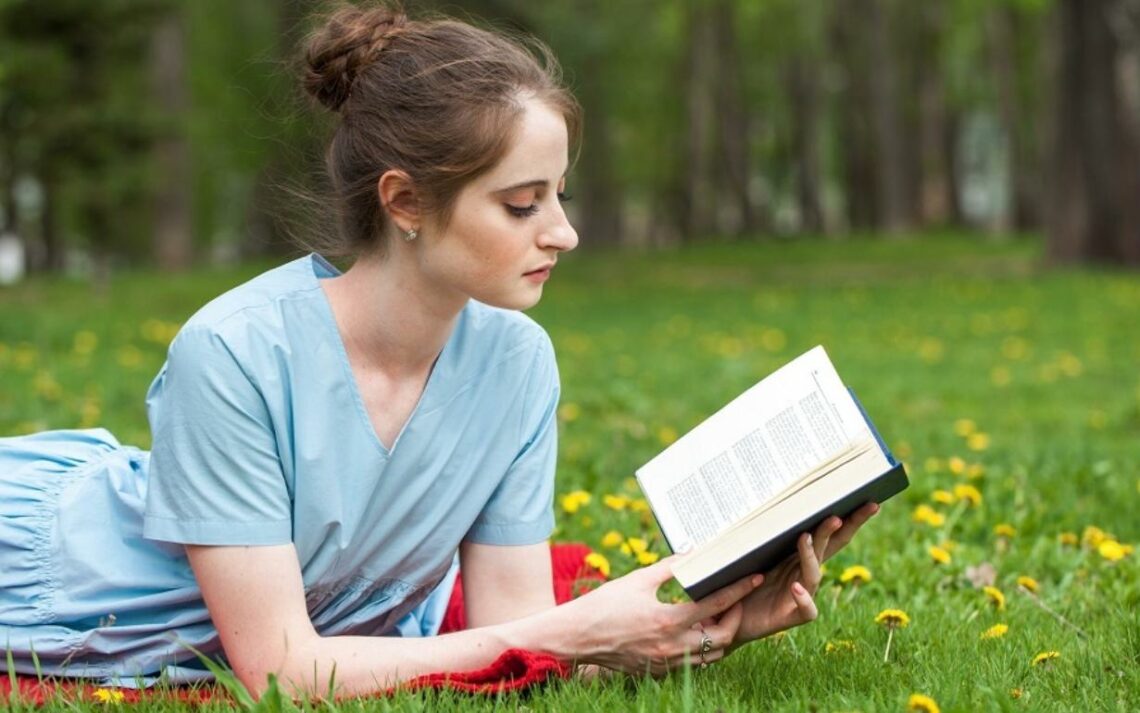 Как быстро выучить стих: пошаговая инструкция, эффективные способы по запоминанию стихотворения, советы от учителя литературы