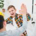 Как научить ребенка говорить спасибо и здравствуйте